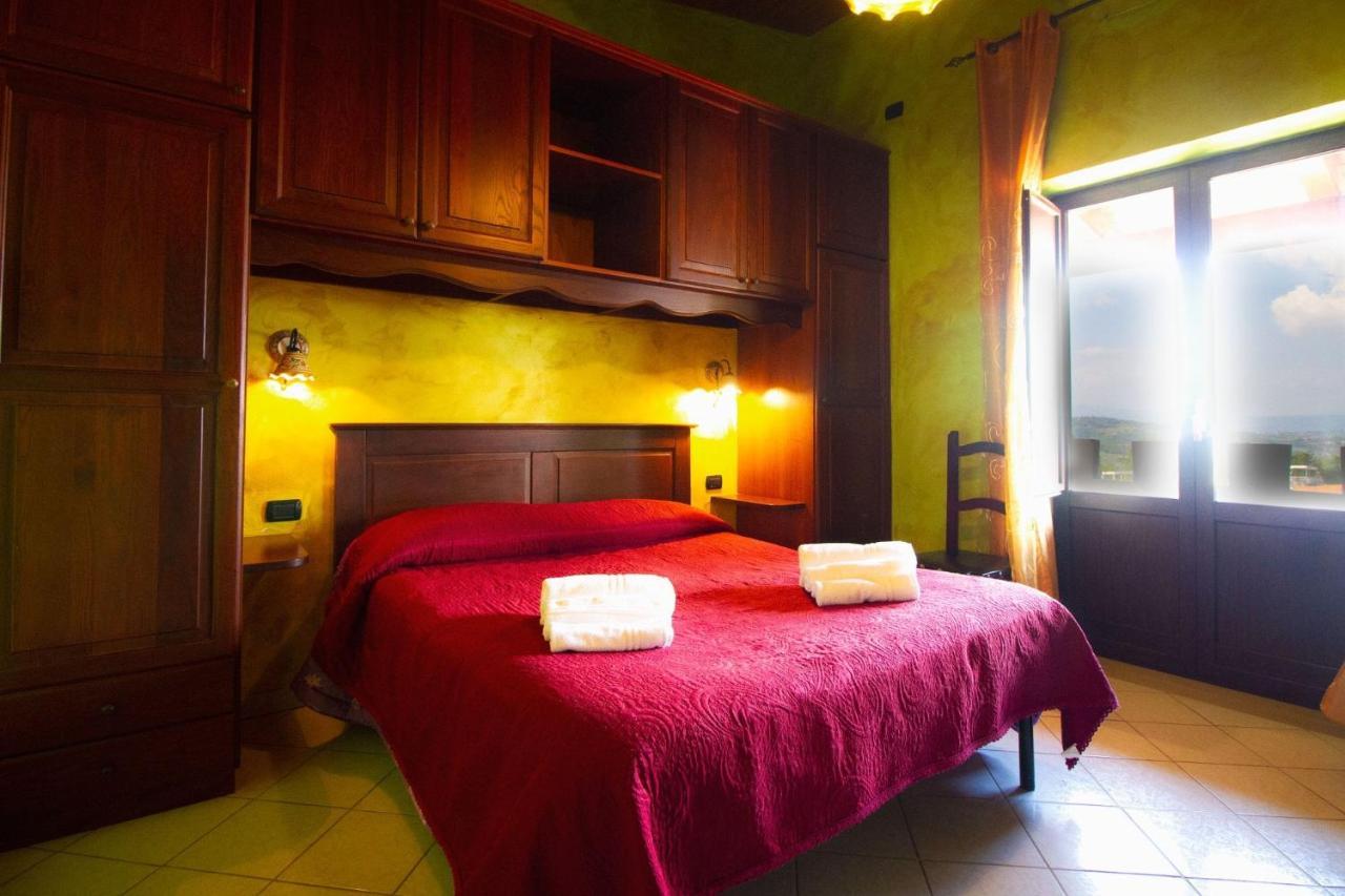 Relais Il Feudo Bed & Breakfast Beltiglio Exterior photo